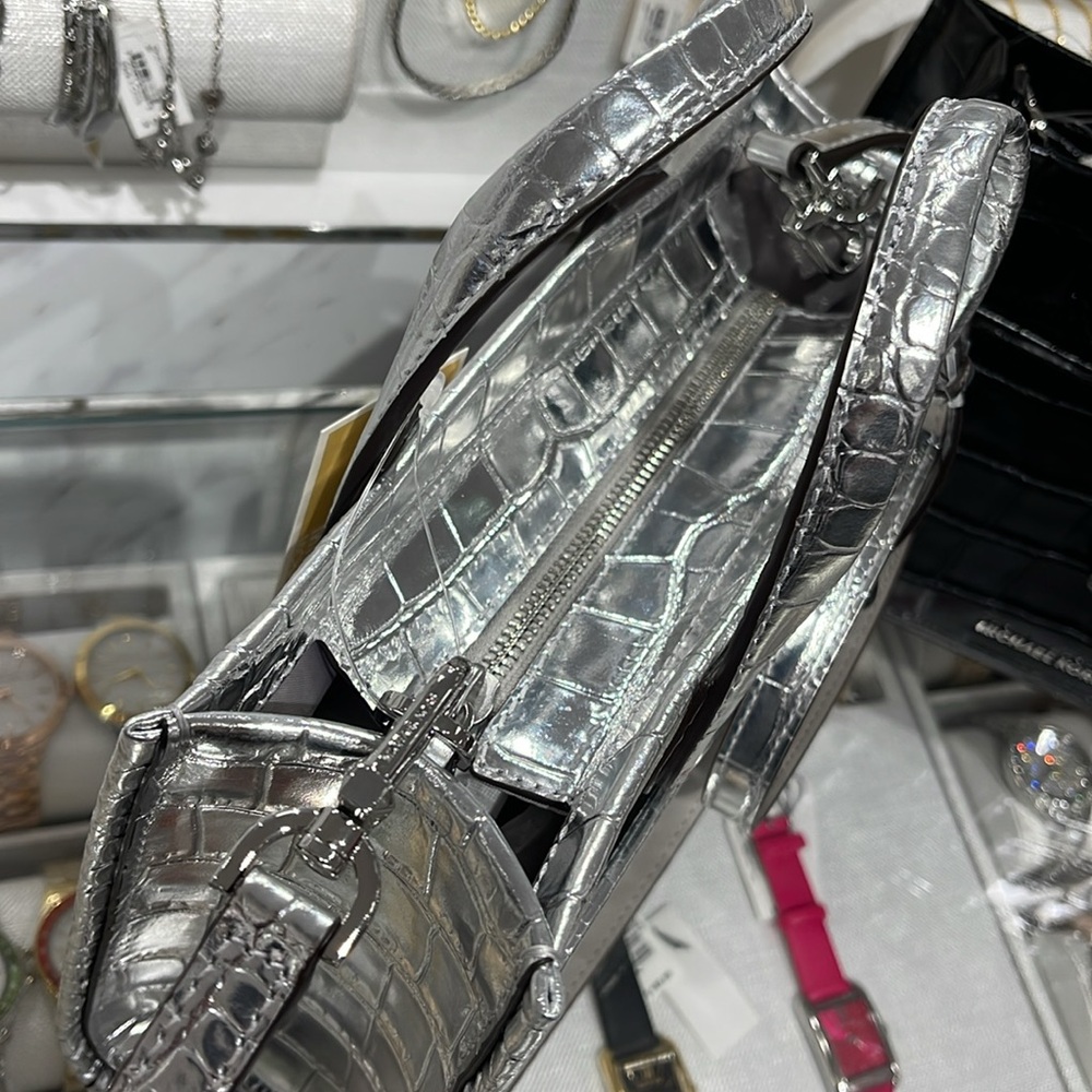 Michael Kors Gigi Small Metallic Crocodile Embossed Leather Messenger Bag
Silver - Picture 4 of 16